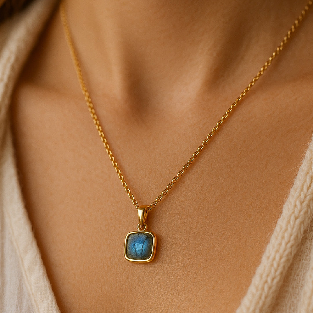 Labradorite "Reflections of Light" Pendant - KARMAKIND