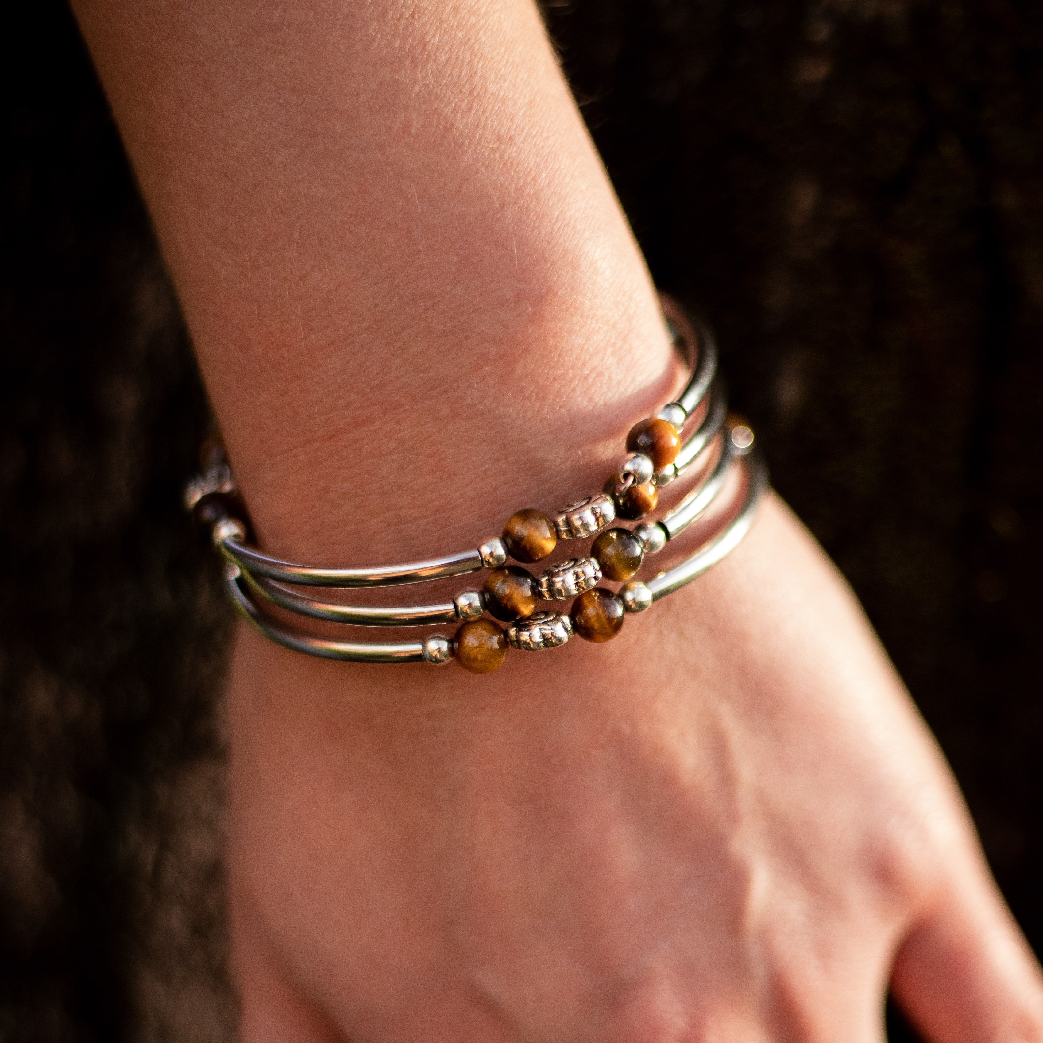Bracelet showing the different stone colors - KARMAKIND