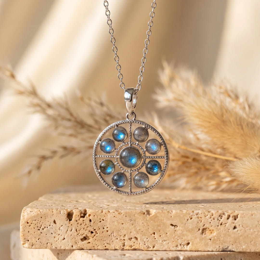 Mystic Rosette Pendant in Labradorite - KARMAKIND