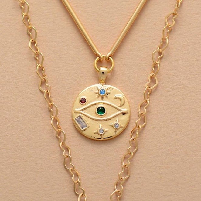 Golden chain detail of the double layer necklace - KARMAKIND