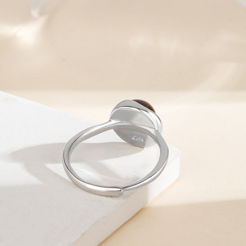 Shakti ring with its shimmering reflections
