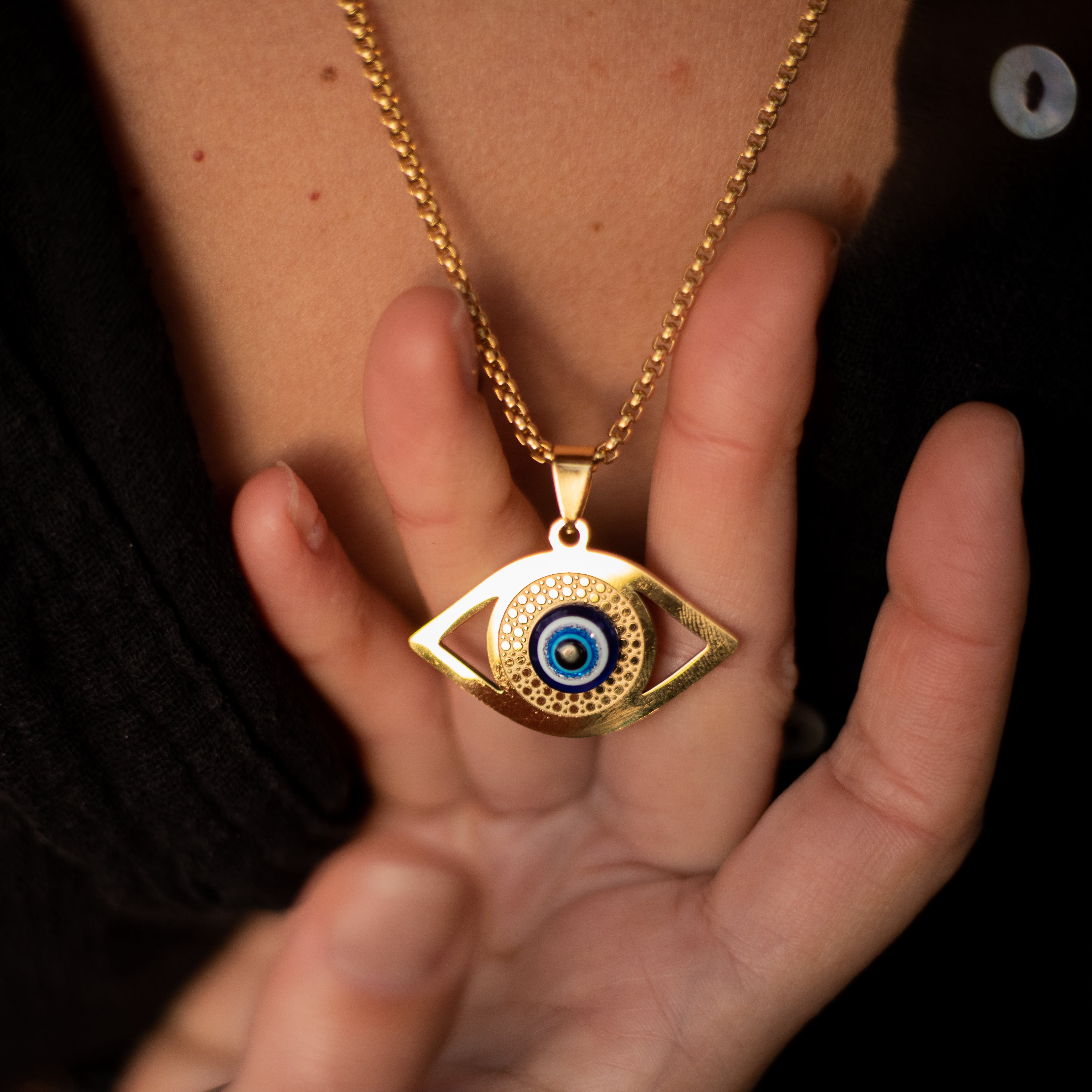 Close-up of the Blue Eye Pendant - KARMAKIND