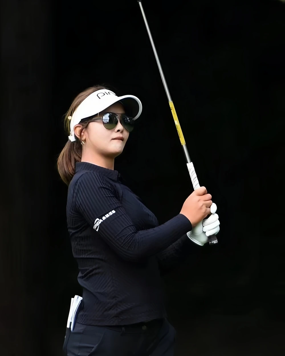 Zhang Weiwei — USWING homepage professional player