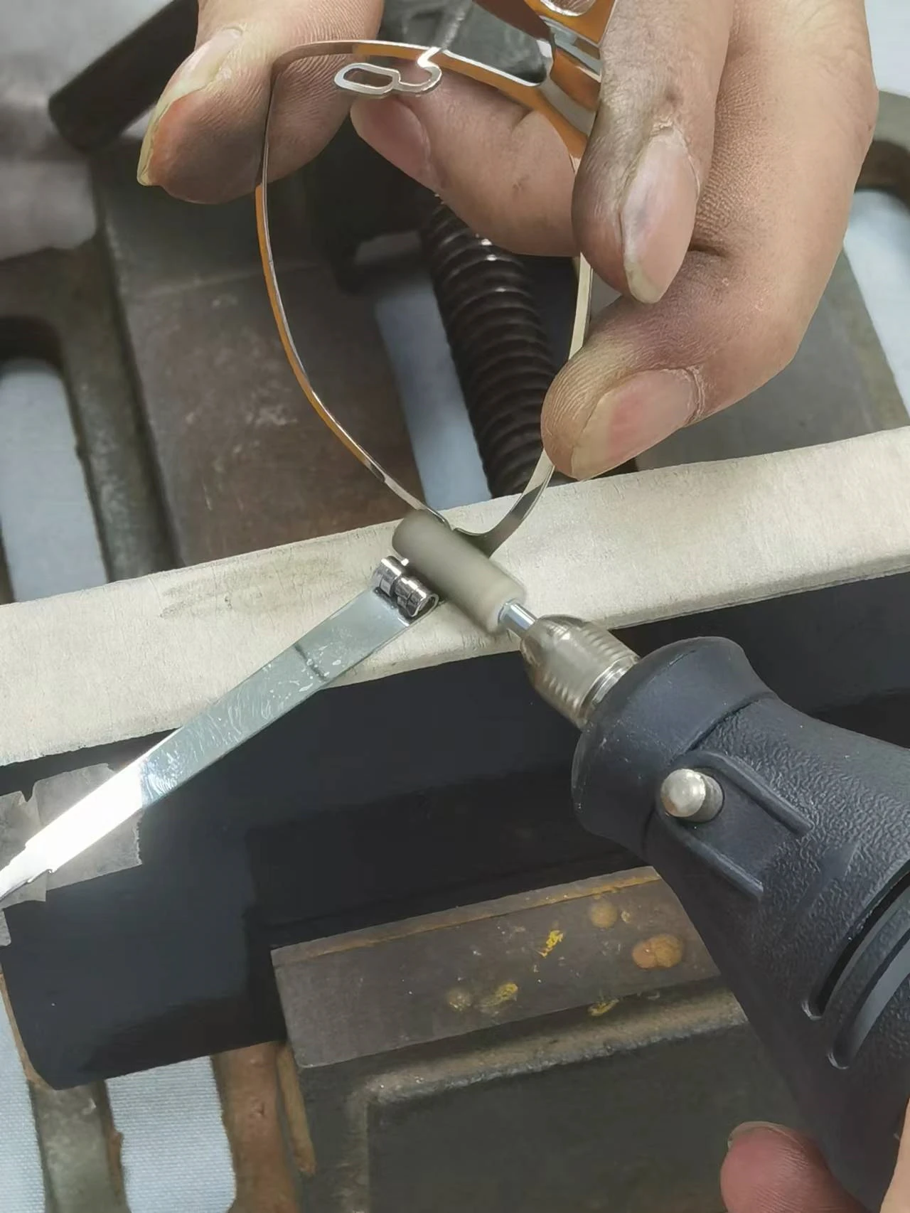 USWING sunglass frame precision machining by hand