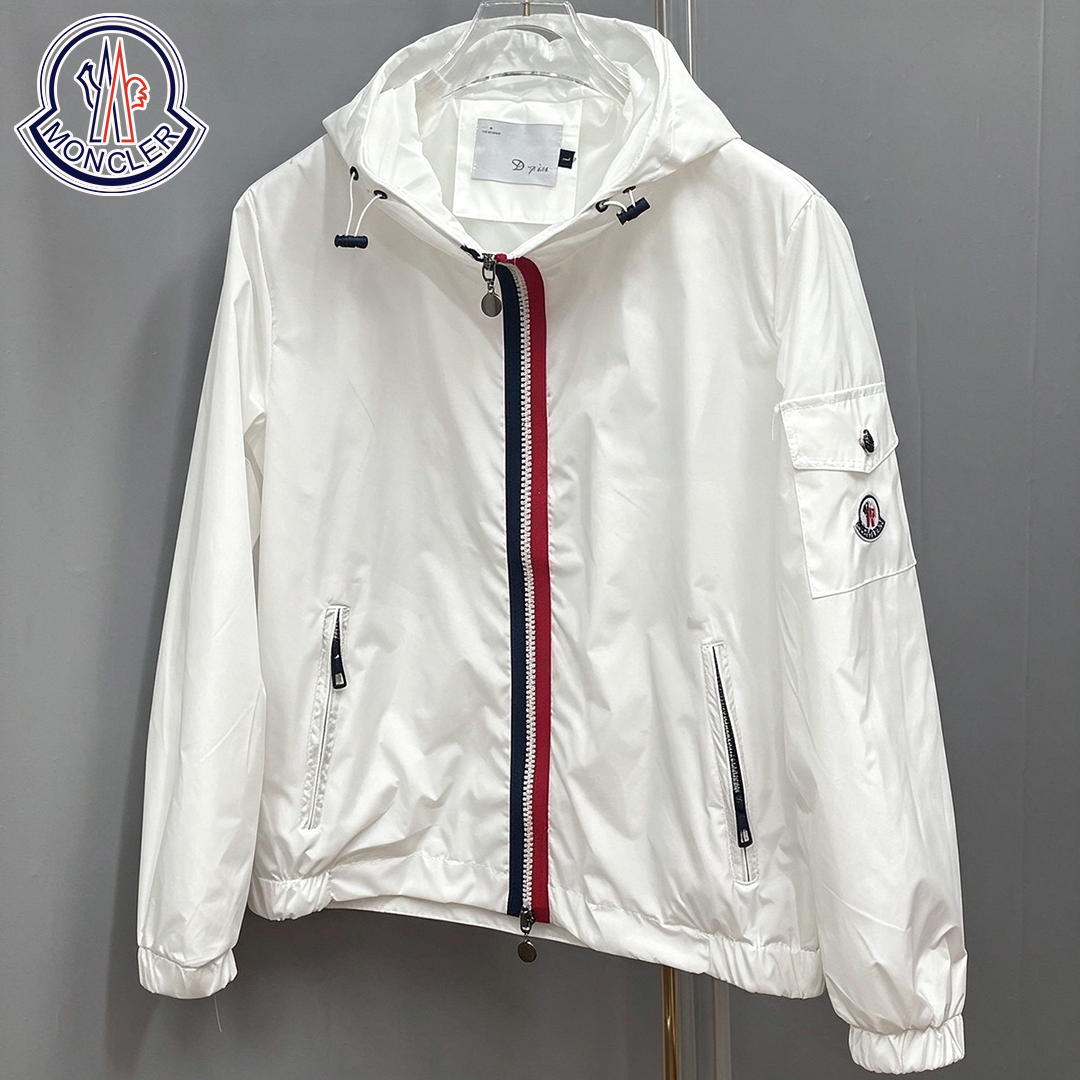 【MONCLER】【大人気】トリコロールライン 薄手パーカー 撥水 