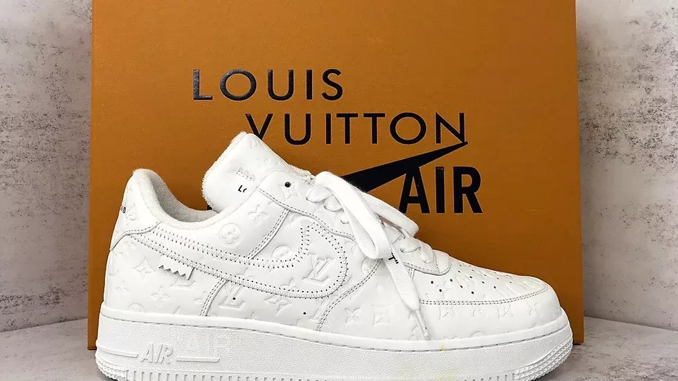 SS-22 LOUIS VUITTON X NIKE AIR FORCE 1 【本物保証】【代金引換】