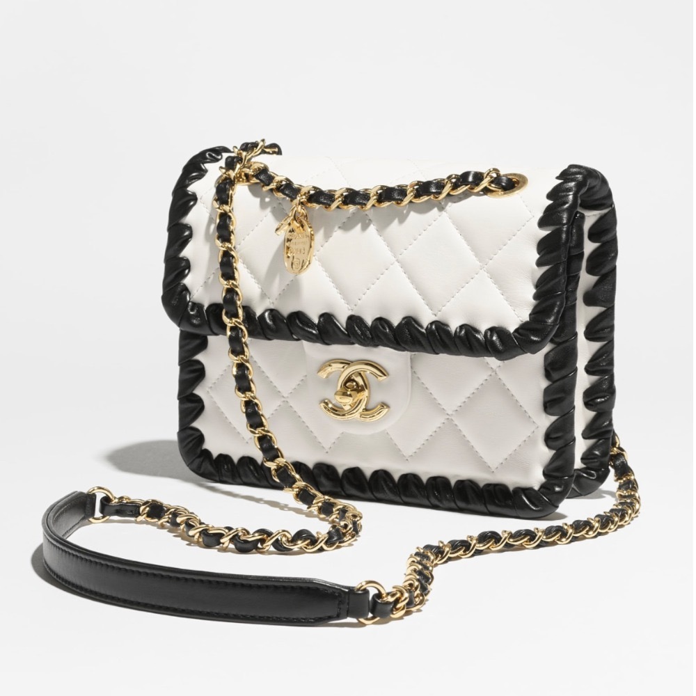 華やかな主役バッグ【CHANEL】ミニフラップ バッグ　26P