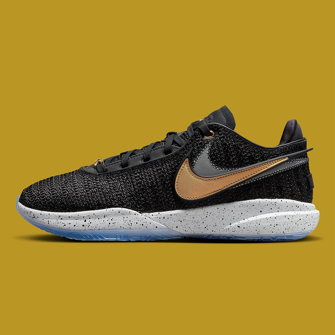 Nike LeBron 20 EP “BlackMetallic Gold”