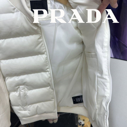 【PRADA】  ダウンジャケット