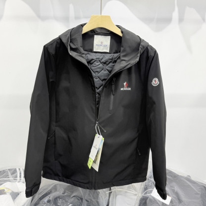MONCLER モンクレール フード付き 中綿ライナージャケット ロゴ刺繍 メンズ アウター 撥水加工 秋冬