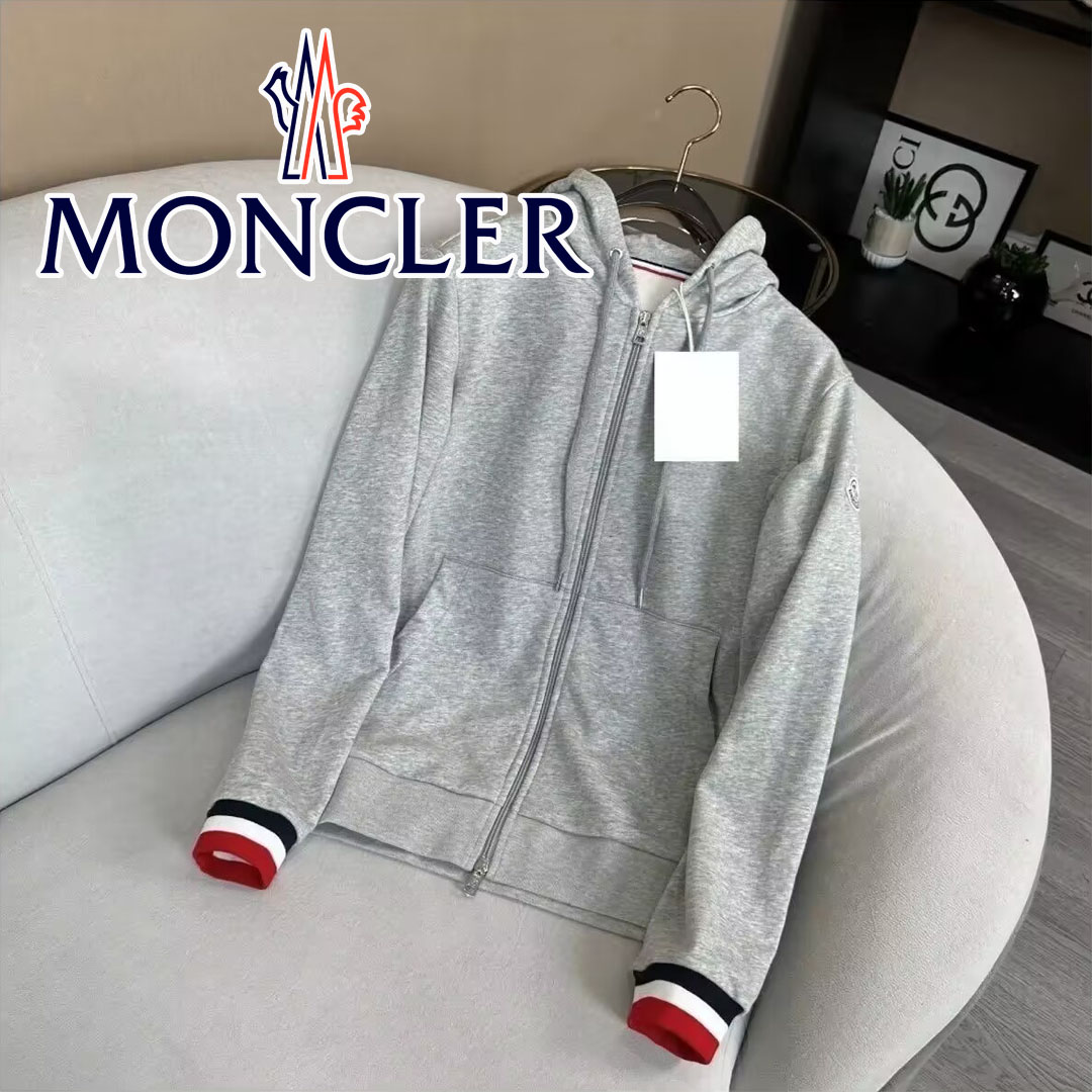 【MONCLER】ジップパーカー