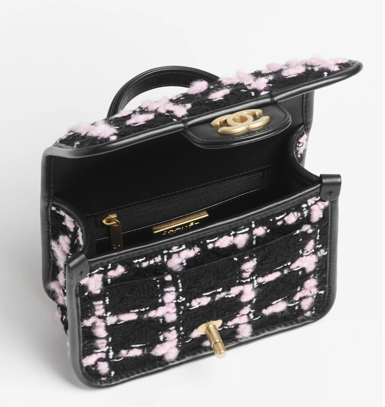 注目度急上昇♥新作【CHANEL】ミニフラップバッグ AS3652