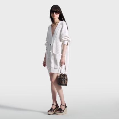 バケツ型で物が取り出しやすい！ LouisVuitton ショルダーバック