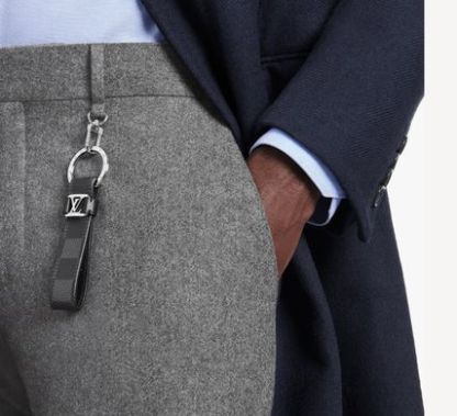 LOUIS VUITTON☆LV DRAGONNE KEY HOLDER☆キーホルダー