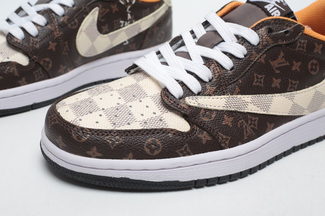 【日本未入荷】Louis Vuitton x Travis Scott x Nike Air Jordan 1 Low OG SP"Damier Azur/LV Monogram"【正規品】[代金引換]