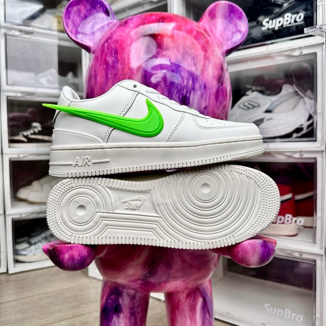 Nike Air Force 1 “Big hook green apple/大きなフックの青リンゴ”