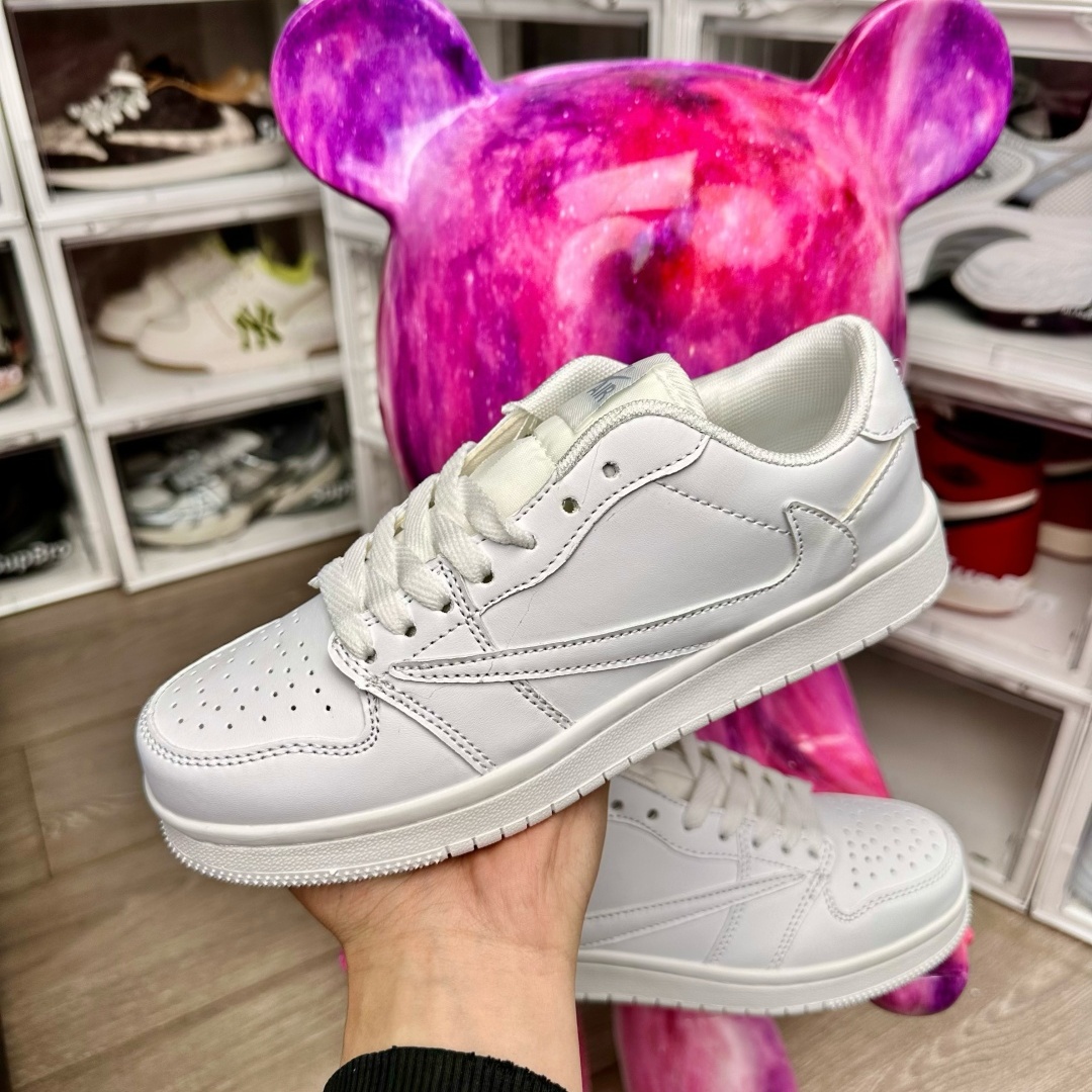 ◆正規品◆Travis Scott x Nike Air Jordan 1 Low white送料無料