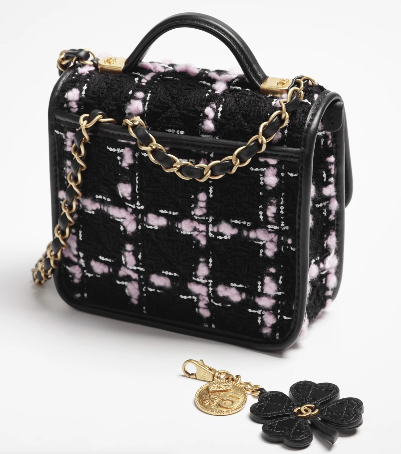 注目度急上昇♥新作【CHANEL】ミニフラップバッグ AS3652