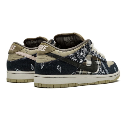 【送料無料】【正規品】Nike SB Dunk Low “Travis Scott”【代金引換】