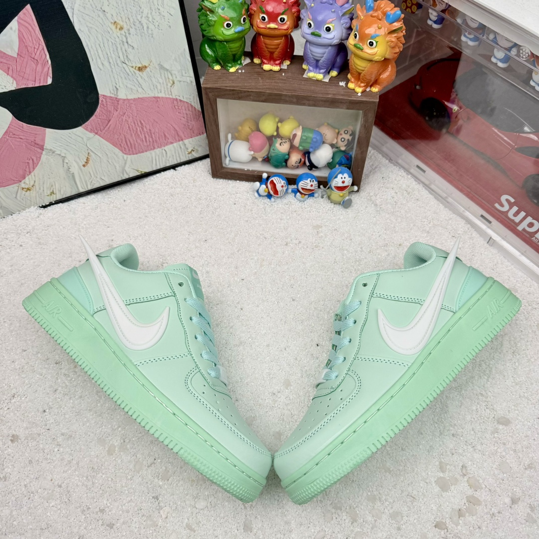 Nike Air Force 1 Low AMBUSH mint green