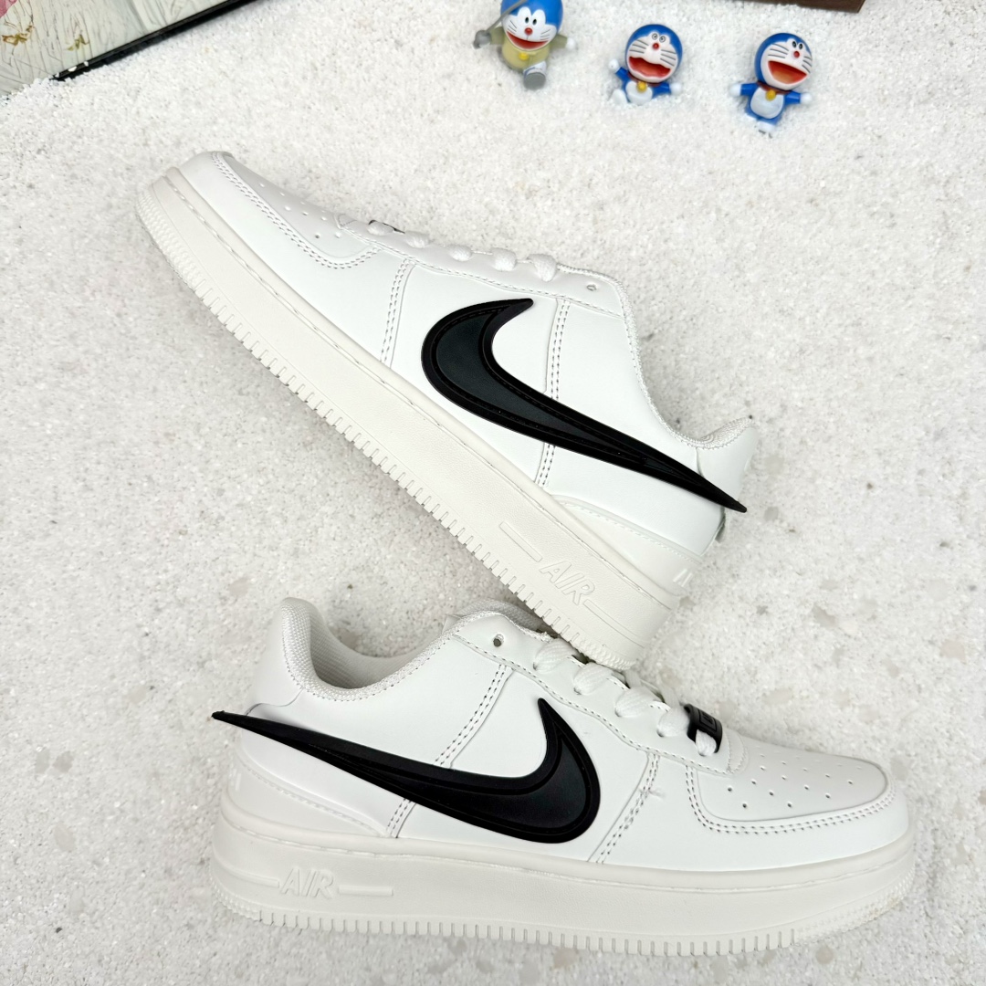 日本未入荷！Nike Air Force 1 Hook and Loop
