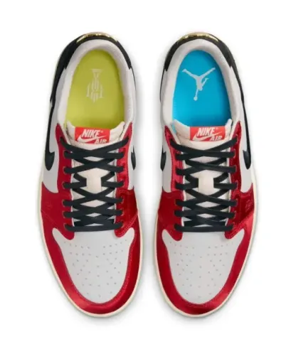 2024最新作★マイケル・ジョーダンの息子 マーカス主宰 Trophy Room x Air Jordan 1 Low の最新作 “Rookie Card - Away” が発売