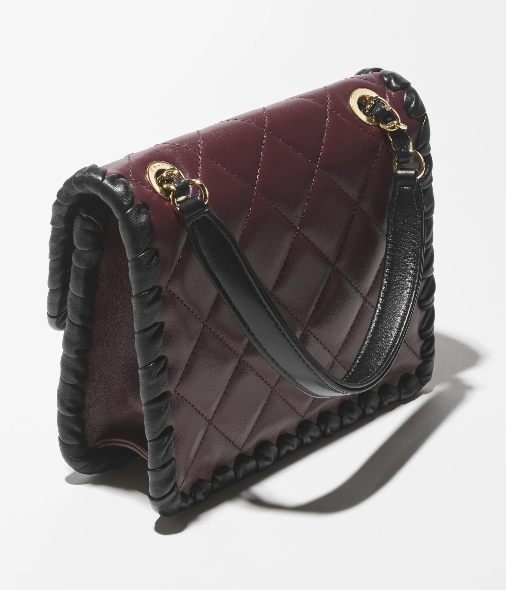 華やかな主役バッグ【CHANEL】ミニフラップ バッグ　26P