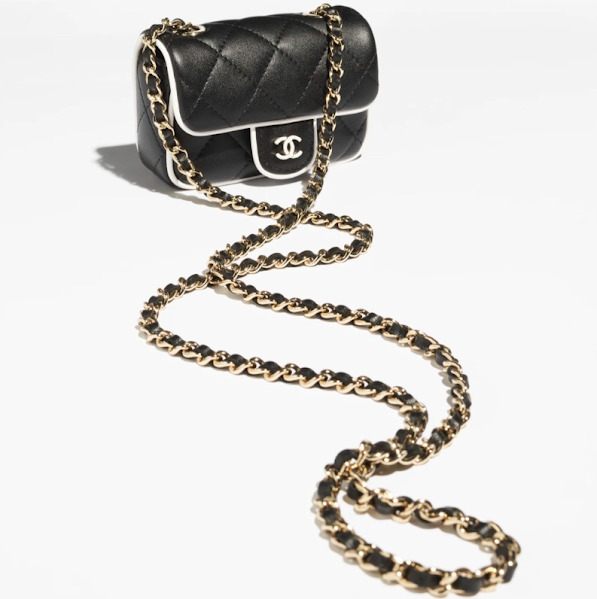 一目置かれる存在に ◆ CHANEL ◆ チェーンクラッチ ミニバッグ