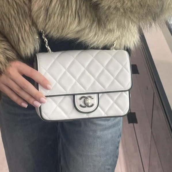 一目置かれる存在に ◆ CHANEL ◆ チェーンクラッチ ミニバッグ