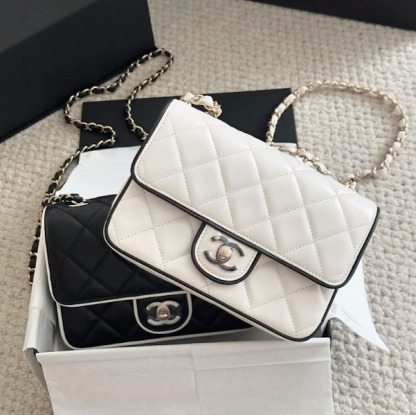 一目置かれる存在に ◆ CHANEL ◆ チェーンクラッチ ミニバッグ