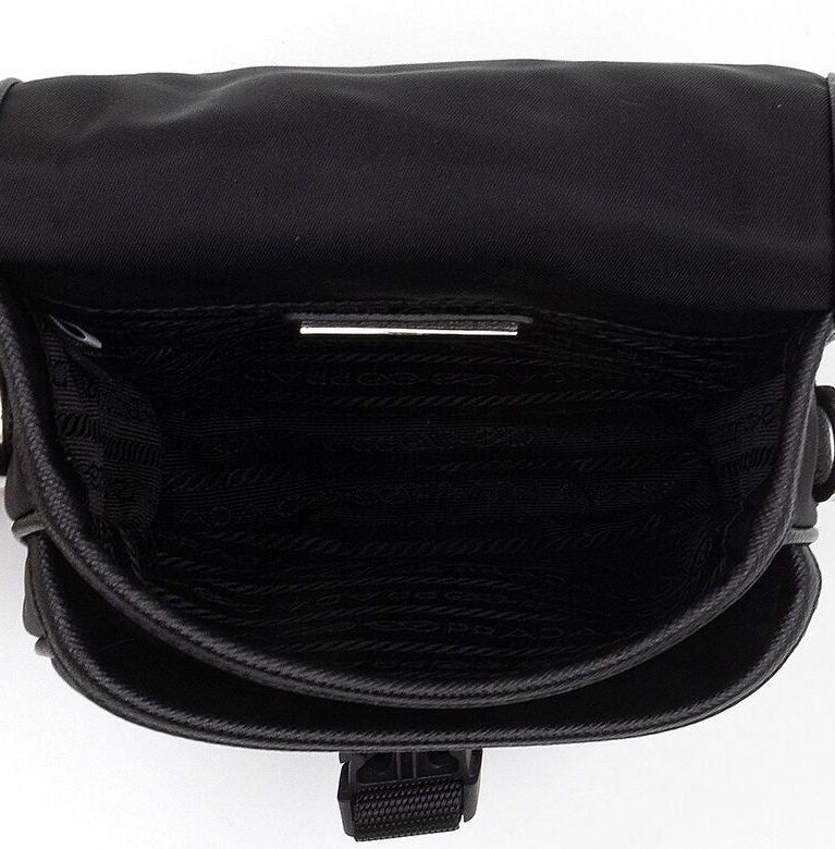 ☆送料関税込☆PRADA ポーチ付 ショルダーバッグ クロスボディ☆