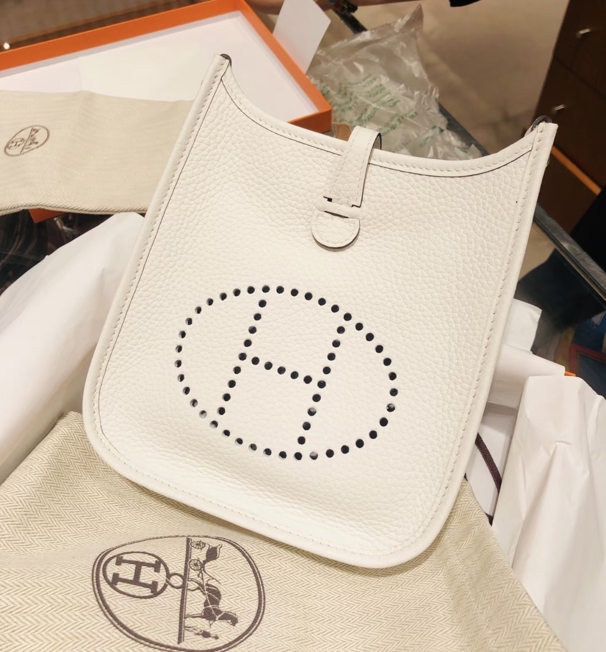 【関税なしですぐ届く♪】HERMES ミニ エヴリン16 TPM