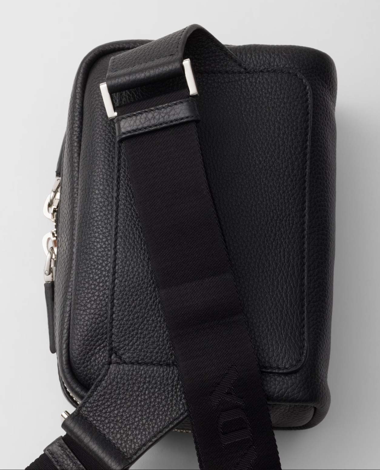【PRADA】ヴィッテロダイノレザー ショルダーバッグ ブラック