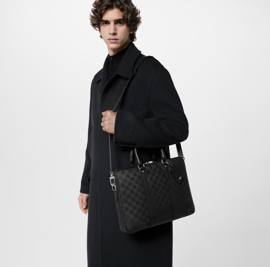 LouisVuitton《ポルト ドキュマン・ヴォワヤージュ》ダミエ 直営