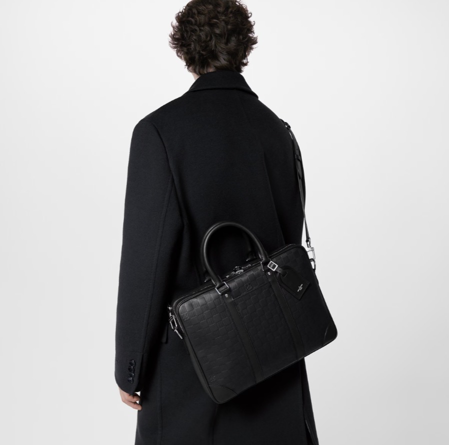 LouisVuitton《ポルト ドキュマン・ヴォワヤージュ》ダミエ 直営
