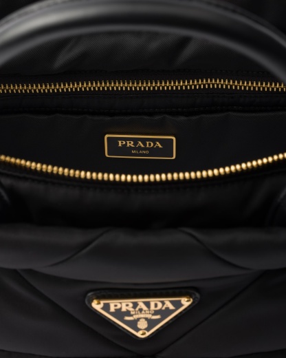 PRADA【入手困難】大人気 ★Re-Nylon トートバッグ★ 全色