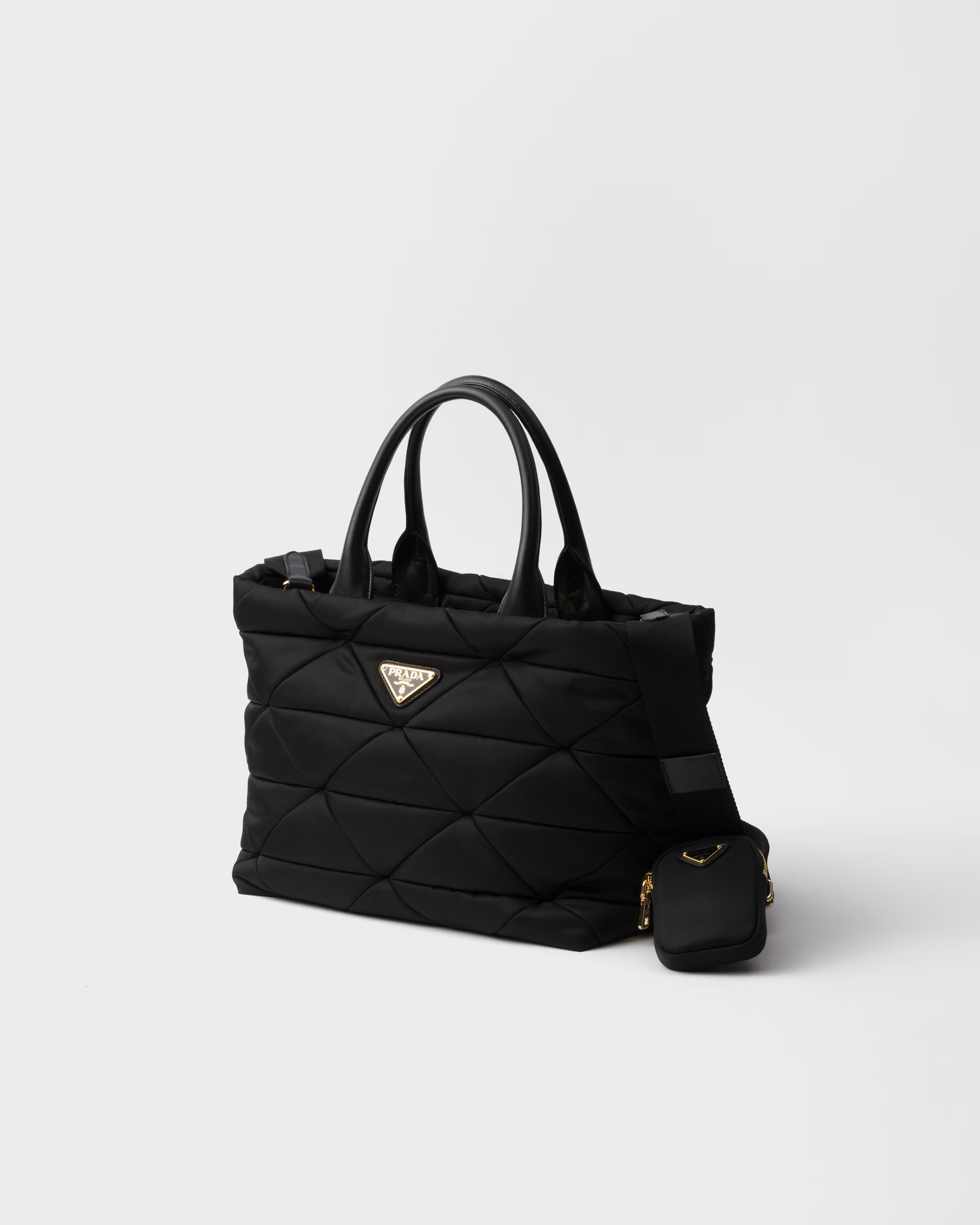 PRADA【入手困難】大人気 ★Re-Nylon トートバッグ★ 全色