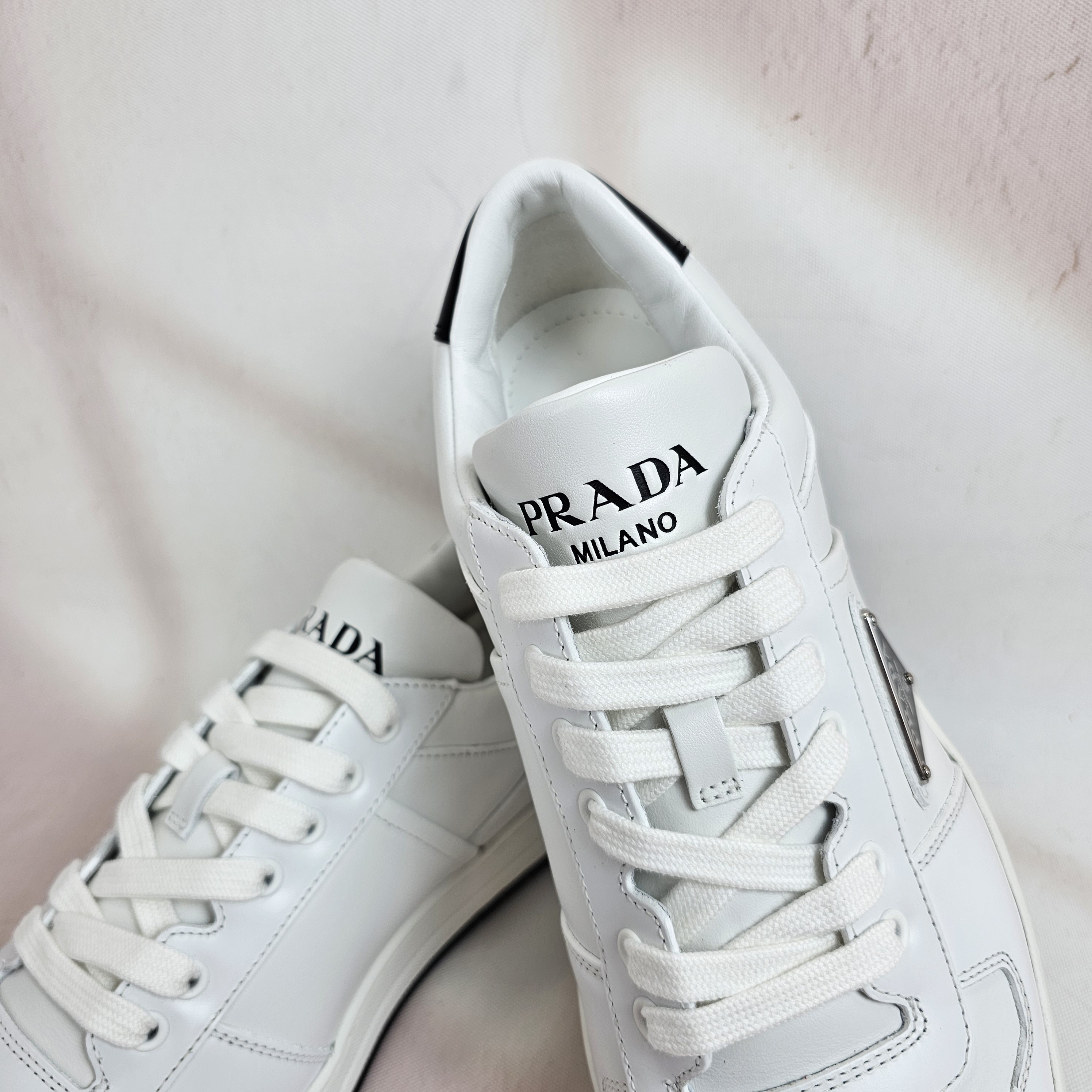 ★人気★【PRADA】★プラダ ダウンタウン レザー スニーカ.ー★