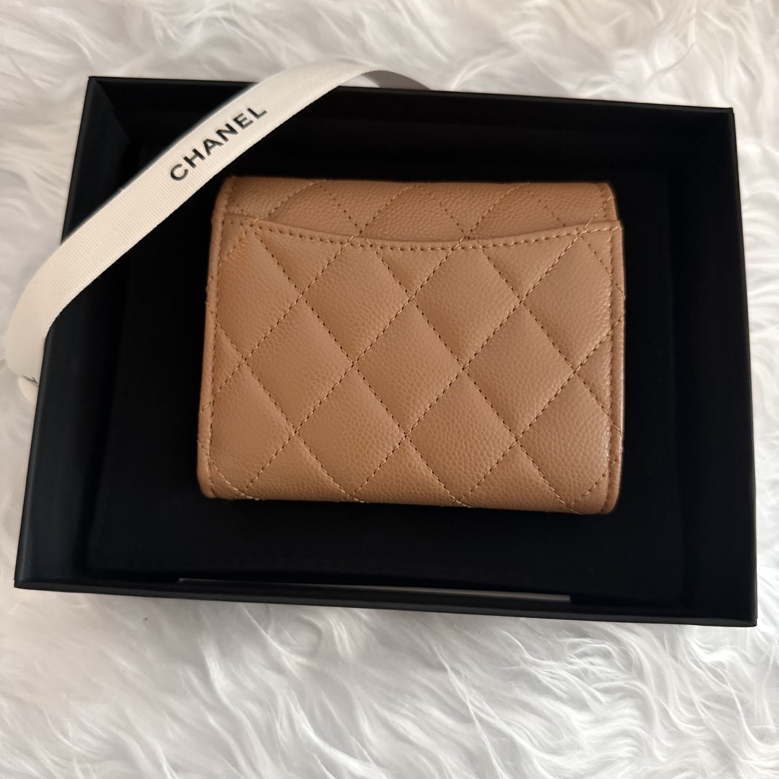 国内発送【CHANEL】ミニウォレット　キャビアスキン