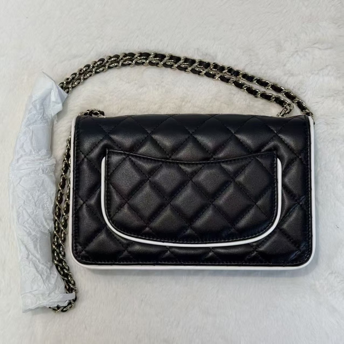【持つだけで主役級◎】CHANEL バイカラー　チェーンウォレット