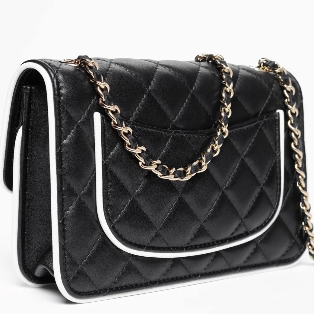 【持つだけで主役級◎】CHANEL バイカラー　チェーンウォレット