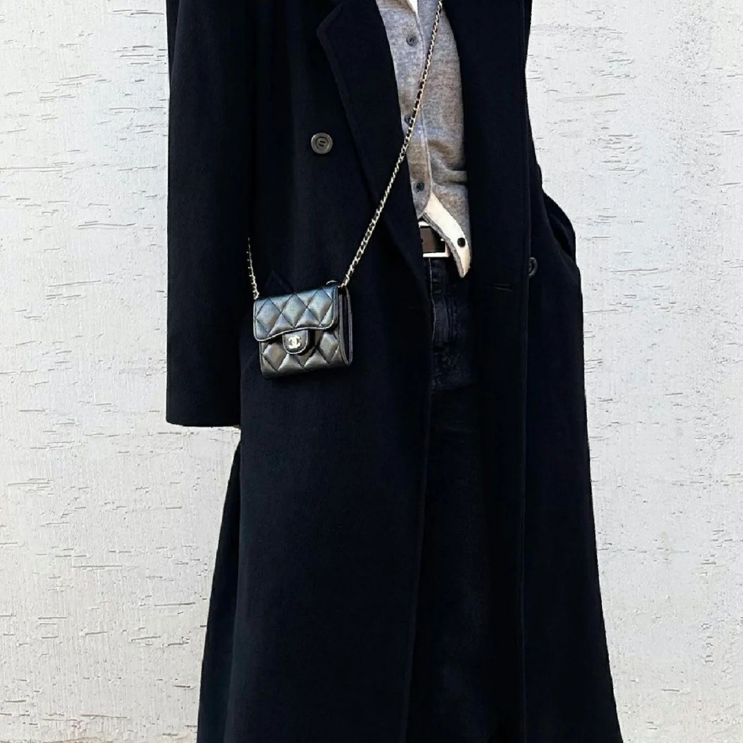 春先のお出かけに♪CHANEL クラシック チェーン クラッチバック