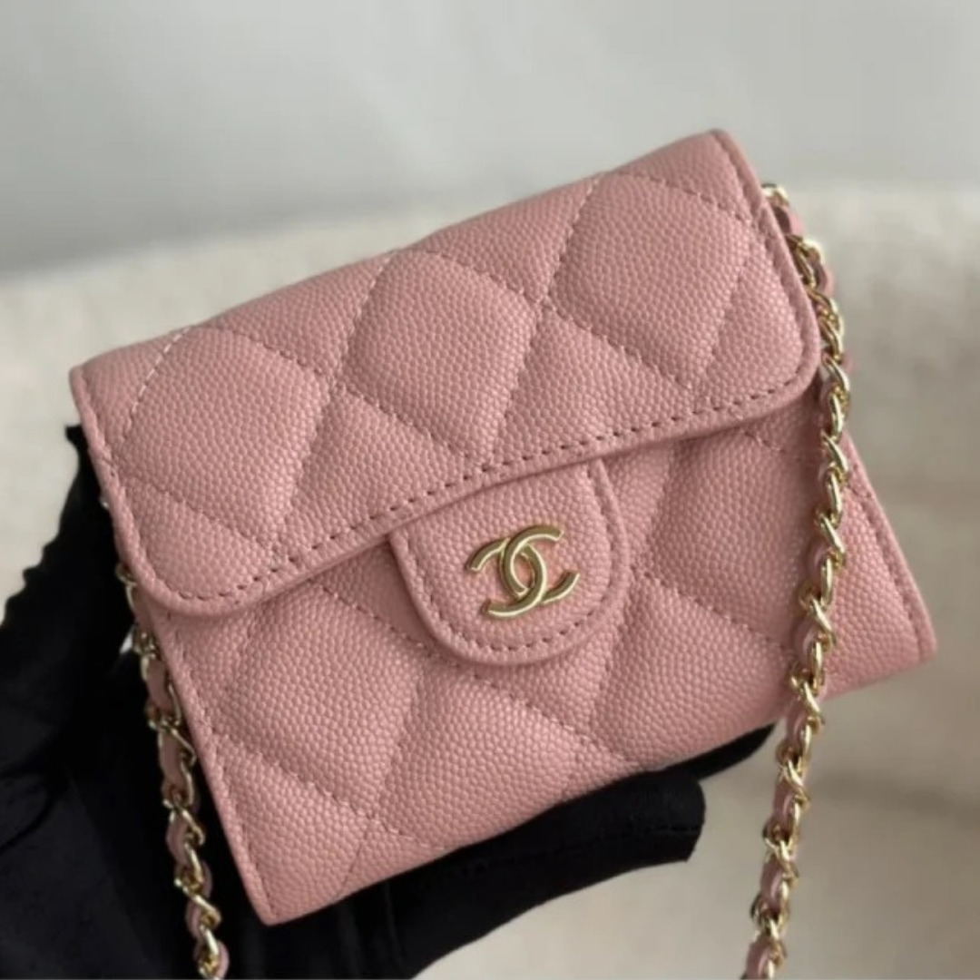春先のお出かけに♪CHANEL クラシック チェーン クラッチバック