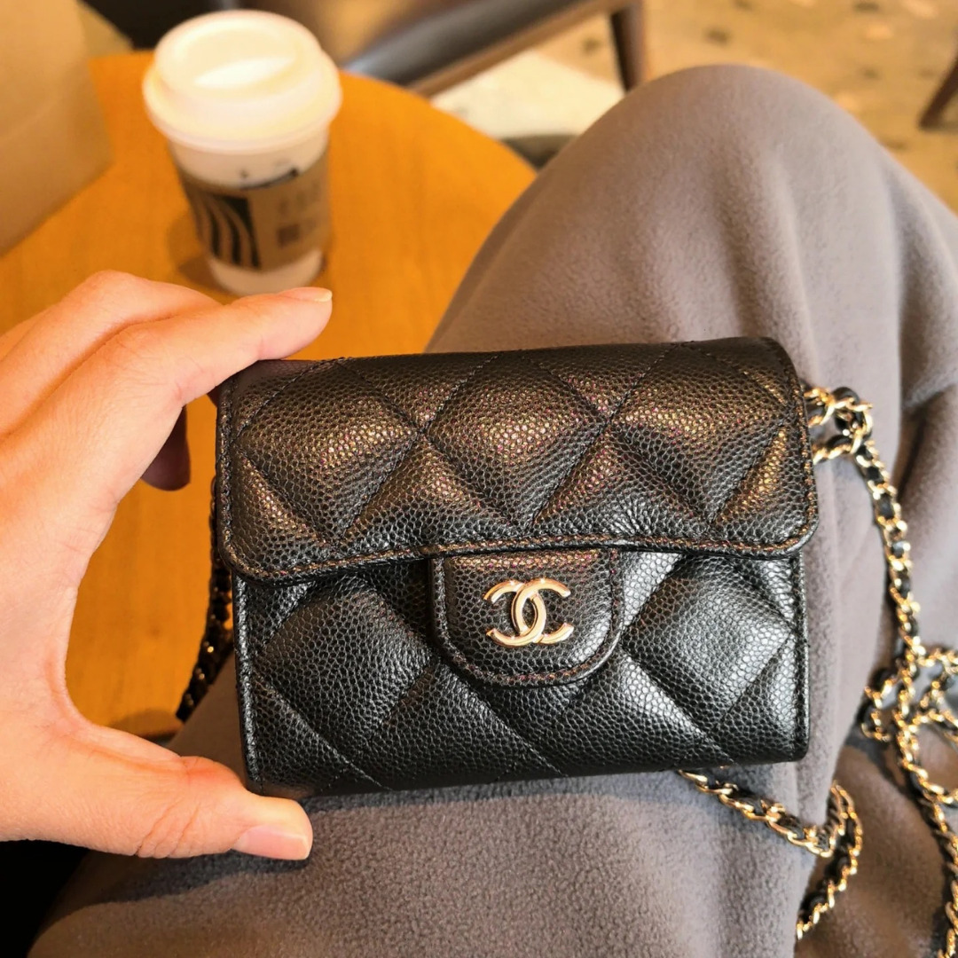 春先のお出かけに♪CHANEL クラシック チェーン クラッチバック