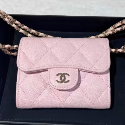 春先のお出かけに♪CHANEL クラシック チェーン クラッチバック