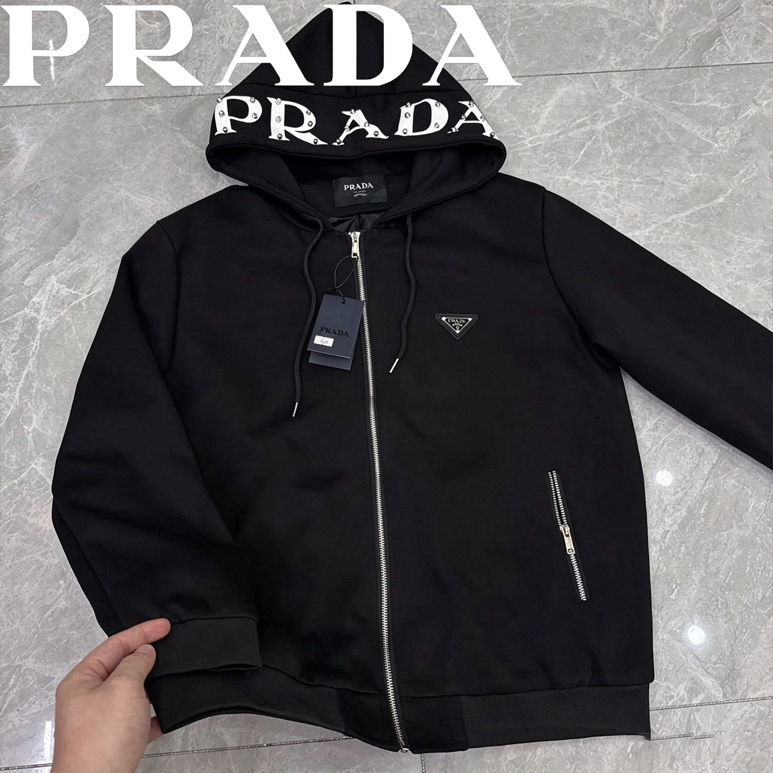 【PRADA】2026 新作 リベット装飾 パーカージャケット フード付き 万能コーデアウター