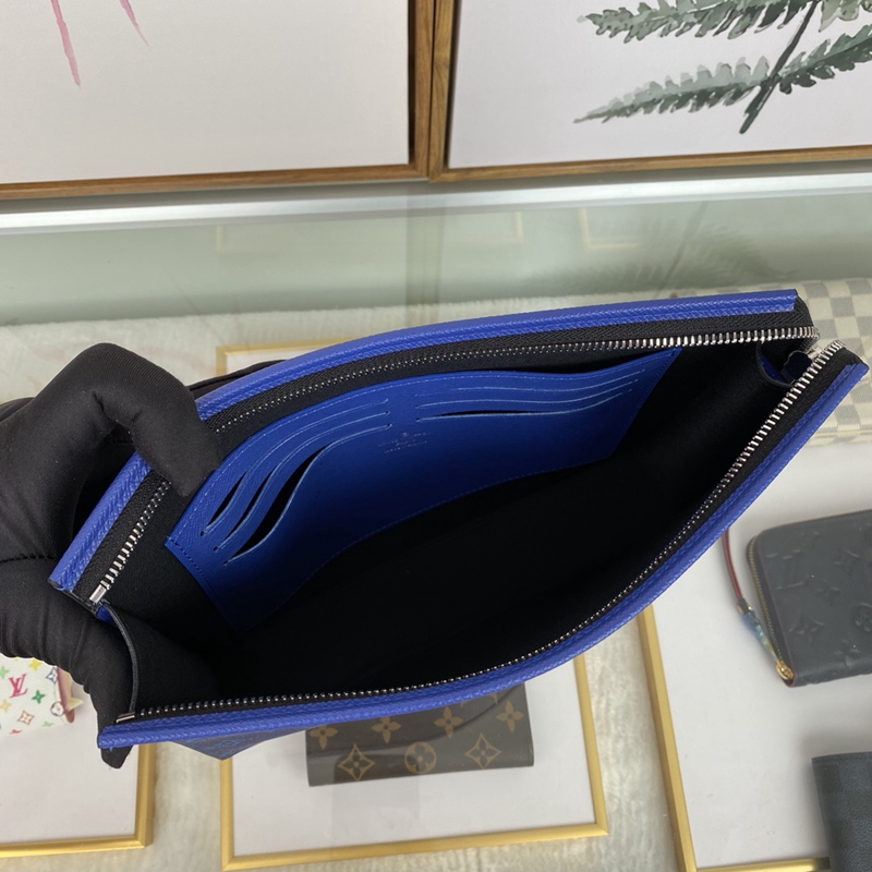 Louis Vuitton（ルイヴィトン）ポシェット・ヴォワヤージュ MM M30423