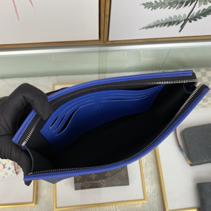 Louis Vuitton（ルイヴィトン）ポシェット・ヴォワヤージュ MM M30423