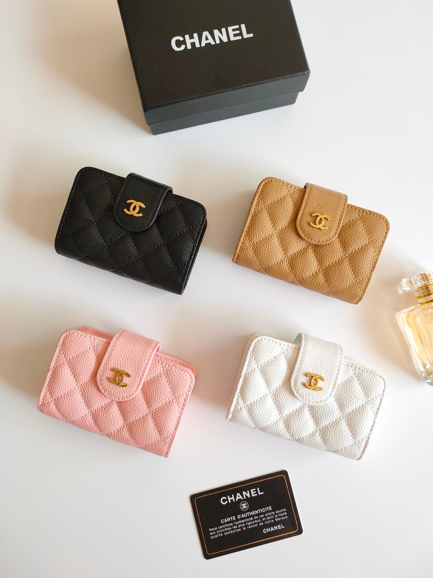 【傷にも強い素材で長く使える♪】CHANEL カードコインケース