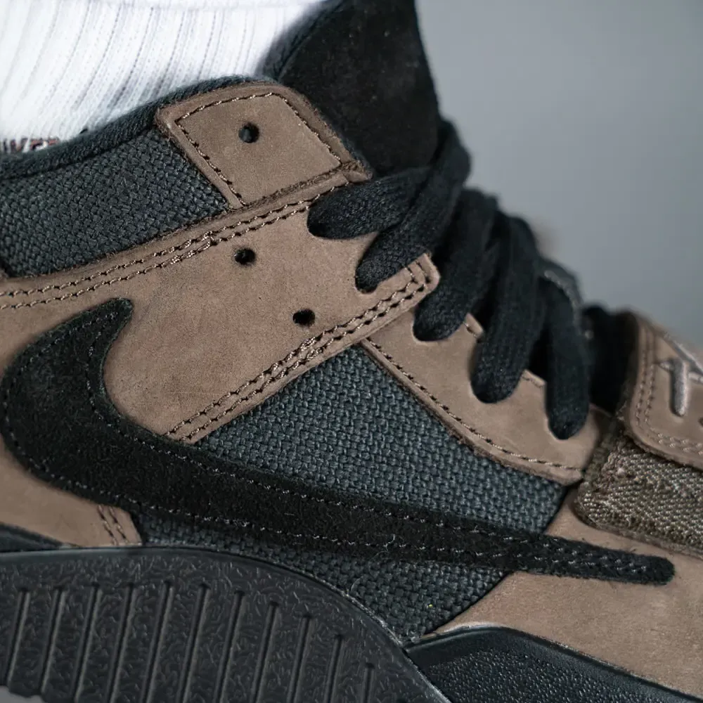 🔥【2024年 11/16 発売予定】TRAVIS SCOTT NIKE JORDAN JUMPMAN JACK TR “Dark Mocha/Black”